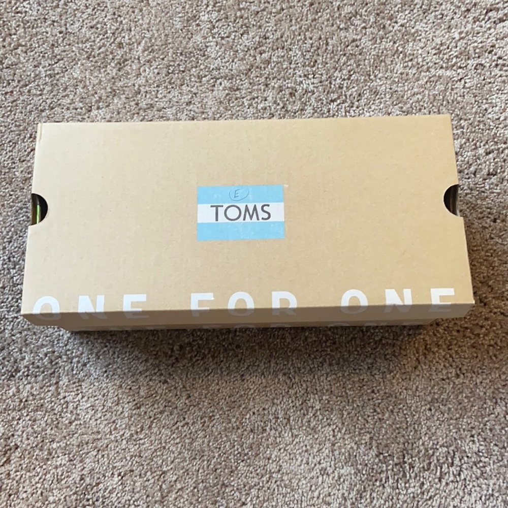 Toms